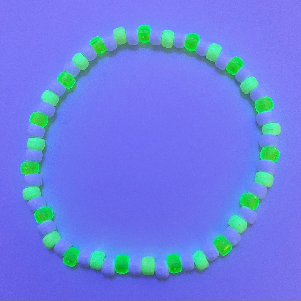 🌀 5/$20 🌀 Handmade Kandi Choker | Super-glow